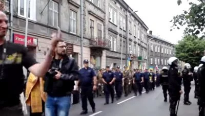 IDinduNuffin - Marsz ukraińców w moim mieście (z 11czerwca tego roku, w tamtym było p...