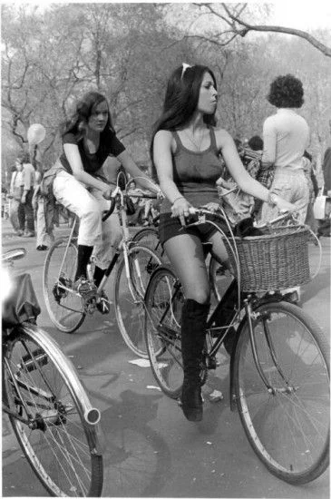 v.....r - #bikegirls #bikeboners #cyclechic
