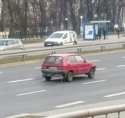 K.....t - Co to za auto? Nie mogę skojarzyć 
#samochody #carspotting @oficer-prowadza...