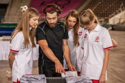 Justyna_bialystok - #muremzakamilem #muremzajezusem 
#bigbrother