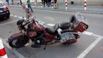 A.....o - Taki fajny motor stoi na ul. Malmeda w #bialystok
#motocykle