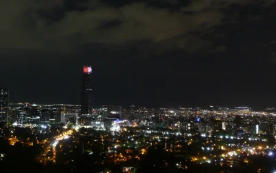 Skrzypibut - 7233 - 24 = 7209
Biało-czerwone akcenty na najwyższym budynku w Chile i...