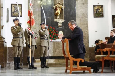 m.....- - @mikelson22: Lepsze to niż czasy rządów Komorowskiego kiedy homoseksualiści...