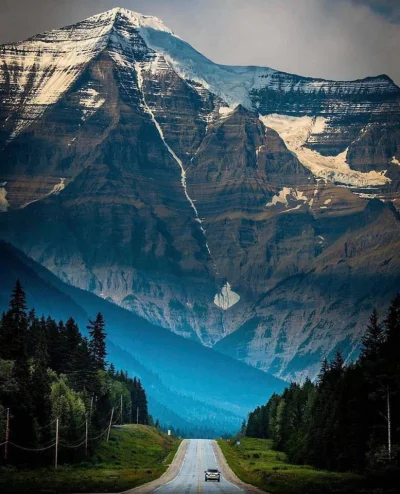 Artktur - Mount Robson – najwyższy szczyt w kanadyjskiej części Gór Skalistych sięgaj...