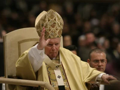 Aberworthy - Jan Paweł II pozdrawiający wiernych w bazylice św. Piotra

#wykopnieob...