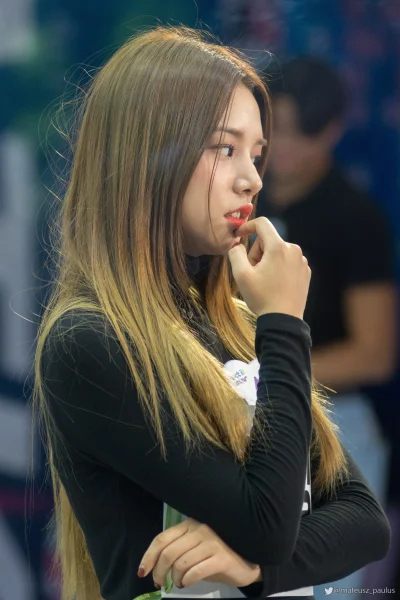 XKHYCCB2dX - #solbin #laboum
#koreanka #kronografia