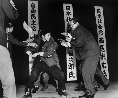 roonie11lord - Otoya Yamaguchi, zabił Asanumę, lidera partii socjalistycznej ratując ...