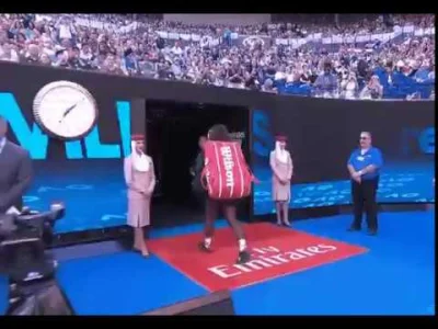 HansLanda88 - ''Please welcome world no.1.."
*Serena enters*
''Oh wait''

#tenis ...