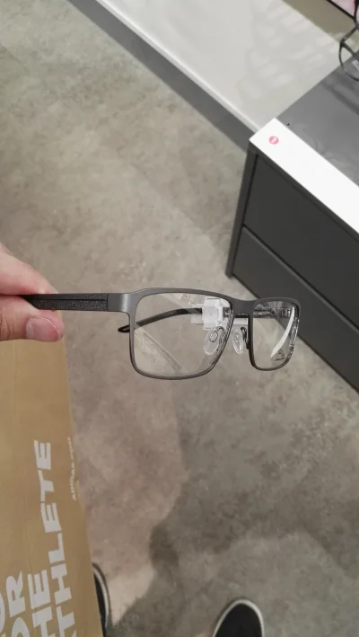 grizzly_joe - #okulary #optyka #okularyboners

Mirki, gdzie znajdę oprawki podobne ...