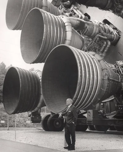 A.....h - [ #fotohistoria #historiajednejfotografii ]



Wernher von Braun twórca zaa...