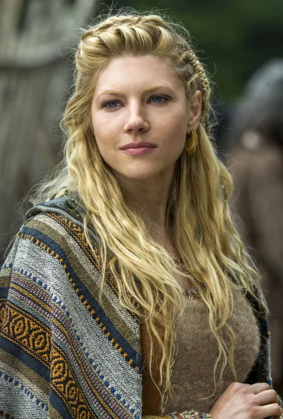 Estilio - @atencjon: Lagertha jest zajebista ʕ•ᴥ•ʔ