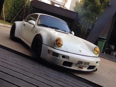 S.....6 - #carboners #porsche #rwb
SPOILER