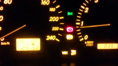 Siemien - Mirki z #motoryzacja proszę o pomoc.
Mam Toyote Avensis 1.8 benzyne z 2004 ...