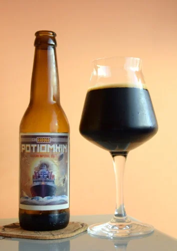 von_scheisse - Na wczoraj obiecałem recenzję piwa Potiomkin z Browaru Raduga. Z różny...