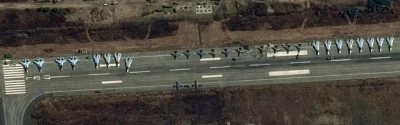 donpokemon - Zdjęcie satelitarne pokazuje rosyjskie lotnictwo w Syrii: 4 szt. Su-30SM...