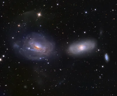 M.....t - Galaktyki NGC 3169 (po lewej) oraz NGC 3165 pędzące na zderzenie ze sobą i ...