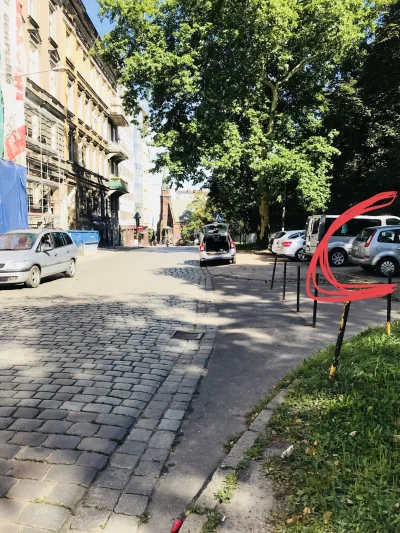 tomkers - Mirki z #poznan właśnie dostałem mandat za złe parkowanie. Ale jak teraz si...