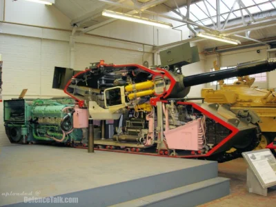 moooka - Czołg Leopard w przekroju. Trochę ciasno :)



#wojsko #czolgi #leopard #tan...