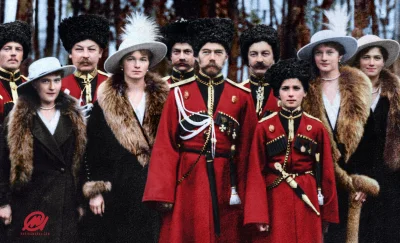 brusilow12 - Car Mikołaj II w otoczeniu rodziny oraz kozaków 

#fotohistoria #pokol...