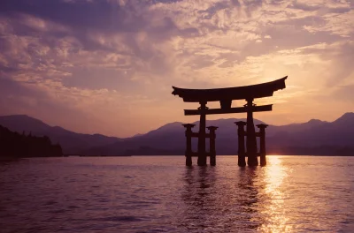 Lookazz - > Sunset at Miyajima

#dzaponialokaca <==== czarnolistuj
#earthporn #fot...