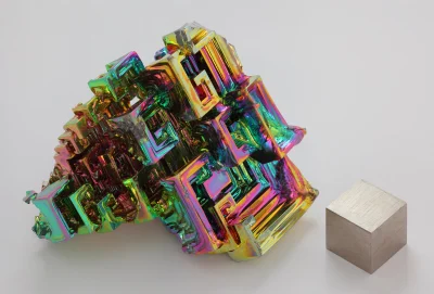 superblee66 - Kryształ bizmutu 
#mineralyboners #mineraly