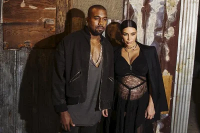 Rozbrykany_Kucyk - Kim Kardashian wraz z jedym podopiecznych jej fundacji wspomagając...