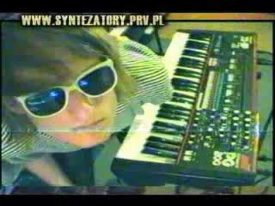 razvizion - #syntezatory #muzykaelektroniczna #muzyka #sample 

Miruny, ktoś wie mo...