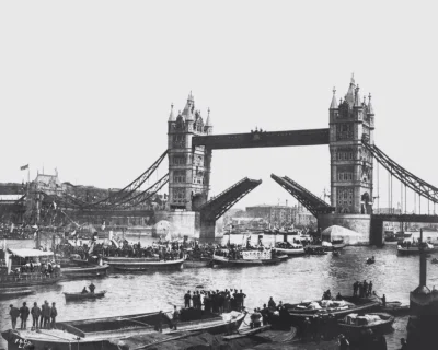 myrmekochoria - Oficjalne otwarcie Tower Bridge, 30 czerwca 1894 roku

#starszezwoj...