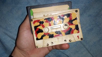 Upadek - @Roszp: tez mam kasety z tajemniczą zawartością :P