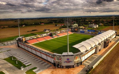 Wynoszony - Stadion w Niecieczy to jest to obecnie takie polskie San Siro xDD
Gra na...