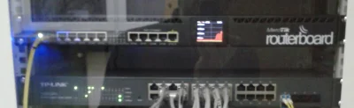 defoxe - @Camis: Jak potrzebujesz router, to kup router a nie jakieś banany, malinki,...