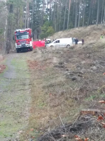 saw24 - Akurat byliśmy na rekonesansie rowerami kiedy wyciągali auto. Ogólnie nie był...