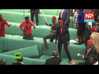 Ustrojstwo - szkoda że w naszym sejmie nie ma takich burzliwych dyskusji ( ͡° ʖ̯ ͡°)...