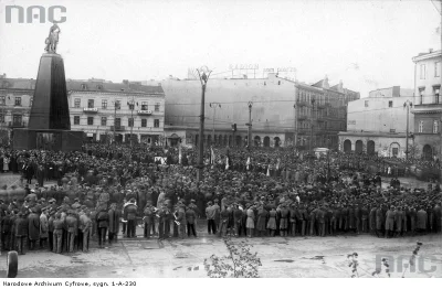 lesio_knz - Maj 1935 roku.
Uroczystości żałobne ku czci Józefa Piłsudskiego na Placu...