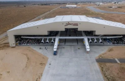 arct2 - Najszerszy samolot na świecie odpalił silniki po raz pierwszy
Stratolaunch –...