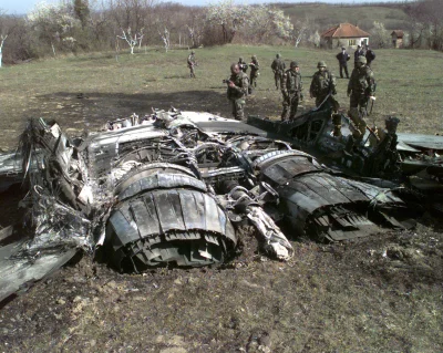myrmekochoria - Wrak MiGa - 29 podczas wojny w Kosowie, 27 marca 1999 roku. Ładna fot...