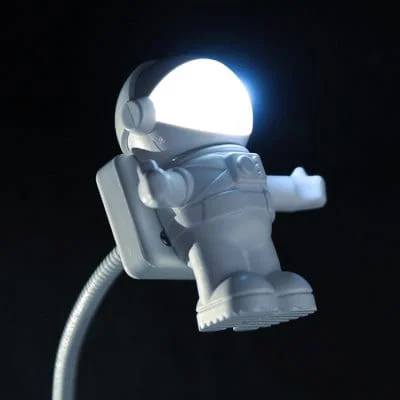 Ian - fruwający kosmonauta z Chin na usb: http://www.gearbest.com/other-classic-toys/...