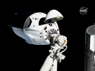 sznaps82 - Statek SpaceX Dragon 2 w pierwszym, testowym locie zbliża się do Międzynar...