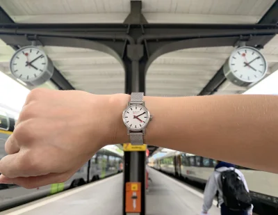 WuDwaKa - Zegarek stylizowany na zegar kolejowy ʕ•ᴥ•ʔ
#zegarki #kolej #zegarek