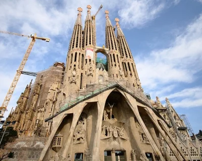 atm-Pa - Czemu Sagrada Família jest tak długo budowana? #budownictwo #architektura #p...