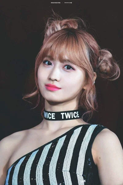 MiroslawWypok - #momo #twice
#koreanka #japonka