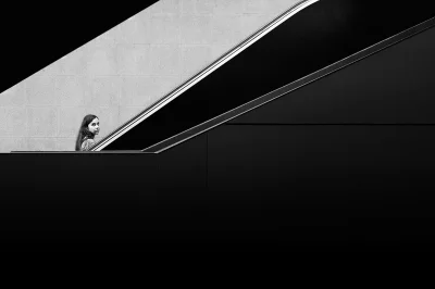 Hoverion - fot. Moises Rodriguez
#fotografia #zdjecia #czarnobiale #minimalizm #foto...