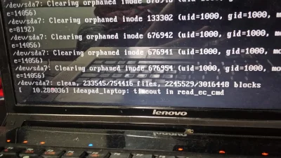 Spooder-Man - Mirki z #linux i #ubuntu. Dlaczego przy bootowaniu to się dzieje? Ubunt...