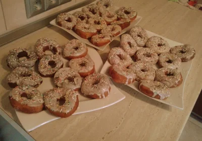 M.....3 - #gotujzwykopem #donuty #swieta #idaswieta



Świąteczne donuty gotowe (ʘ‿ʘ)