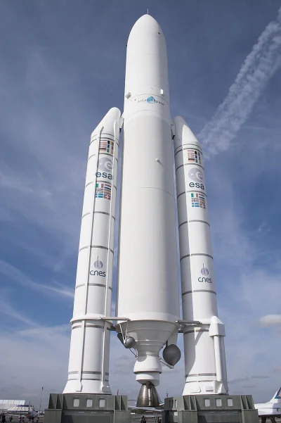 kwadrylion - Hej mirki plusujcie rakiętę Ariane 5, rekordzistkę w wyniesieniu najcięż...