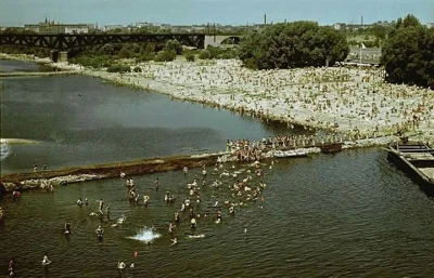 etiopia - Plaża przy Stadionie Dziesięciolecia 1958
W tle Most Średnicowy i panorama ...