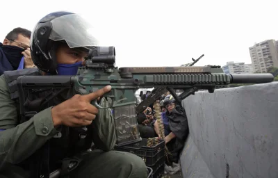 ramzes8811 - AR15 na naboje 5.7 w Wenezueli.

#bron #strzelectwo #wenezuela #wojsko