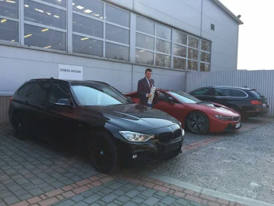 lemansblue - Elo Mirki, 

Wlasnie wydajemy auto klientowi po serwisie w BMW.

Cos tam...