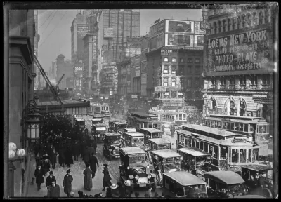 myrmekochoria - Times Square, 1917 rok.

Galeria

#starszezwoje - tag ze starymi ...