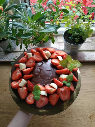 zapieponczek - Dobry wieczór (｡◕‿‿◕｡) ciasto czekoladowe, z czeko kremem no i dla odm...